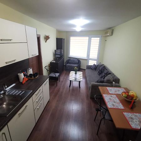 Двустаен Апартамент В Центъра На Гр. Бургас Exterior foto
